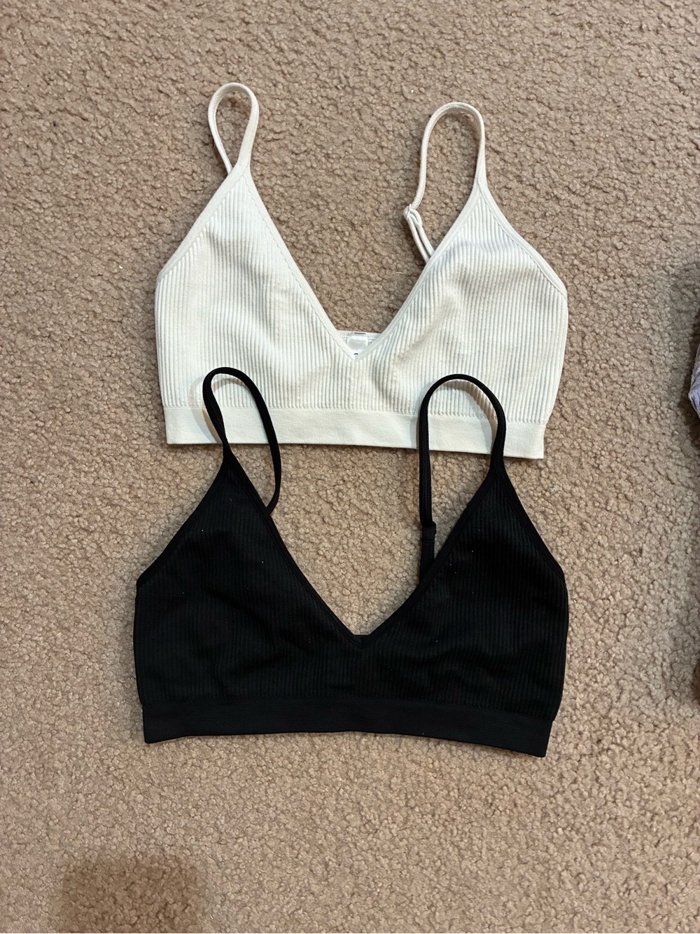 GAP Ribbed V-Neck Bralette Duo - Black & Cream